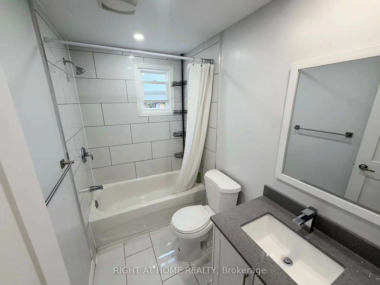 408, Strathmore, Danforth, Toronto