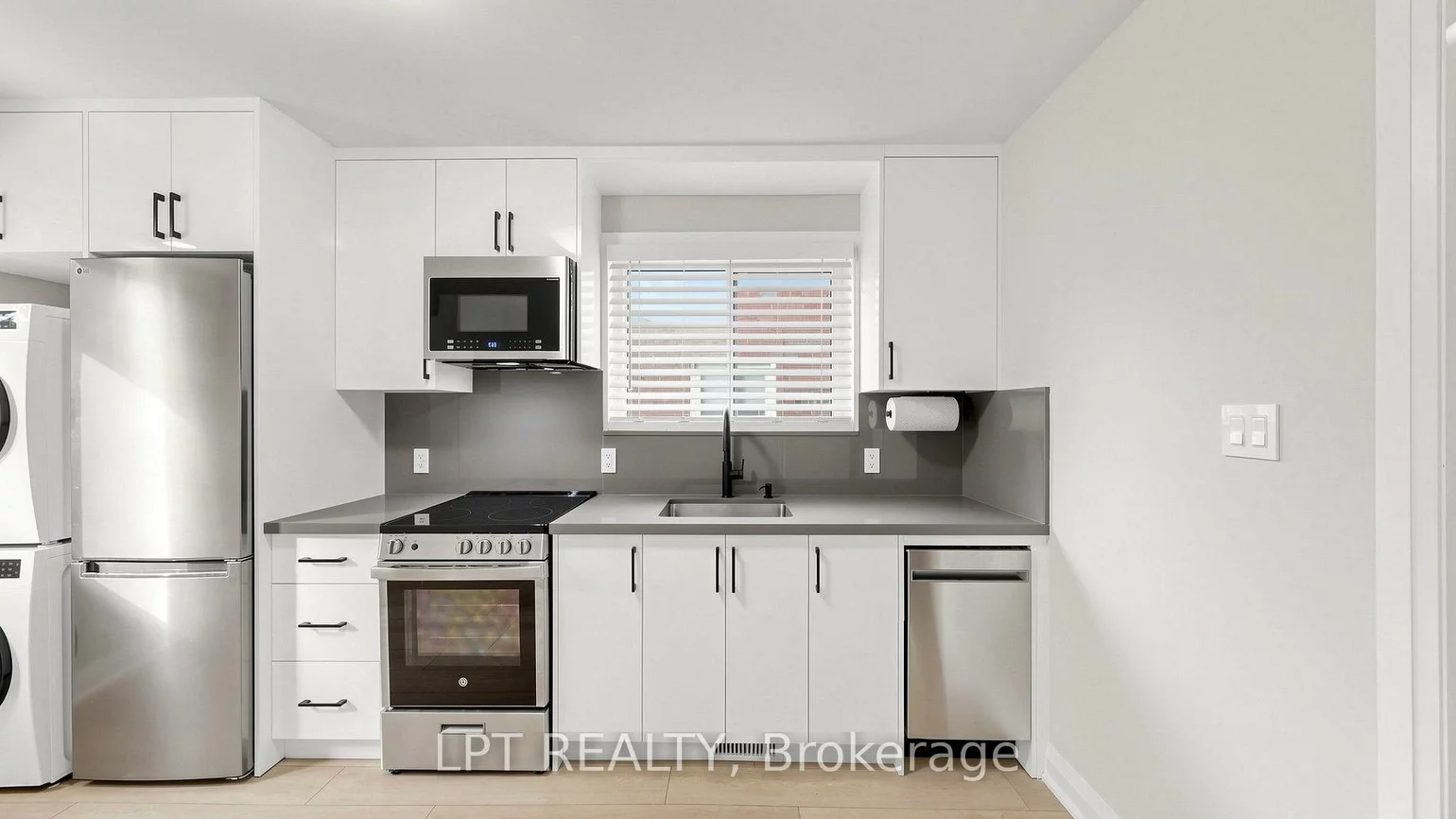477a, Cosburn, Danforth Village-East York, Toronto
