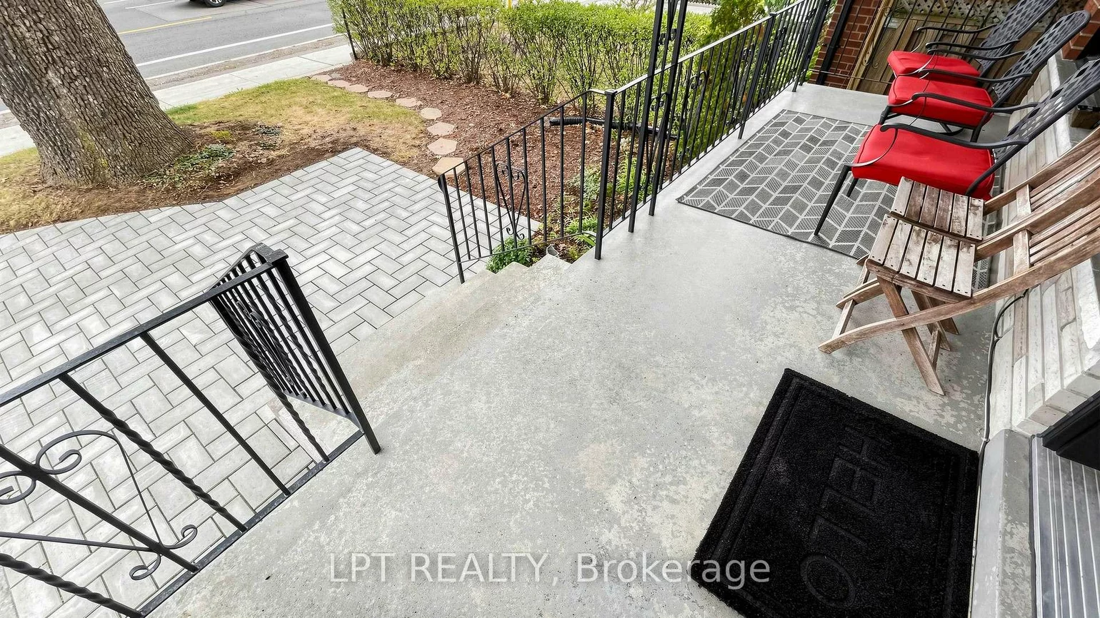 477a, Cosburn, Danforth Village-East York, Toronto