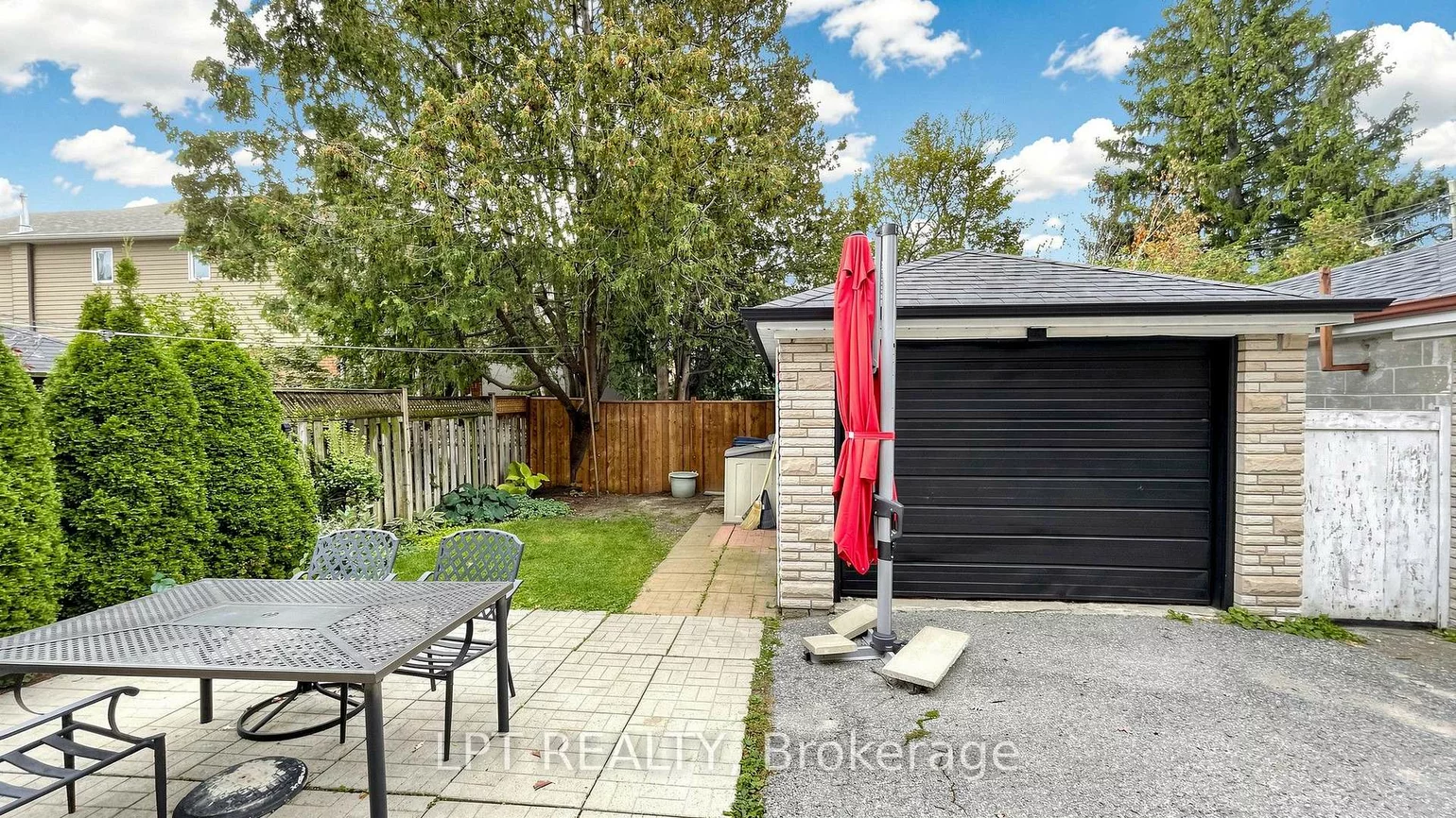 477a, Cosburn, Danforth Village-East York, Toronto