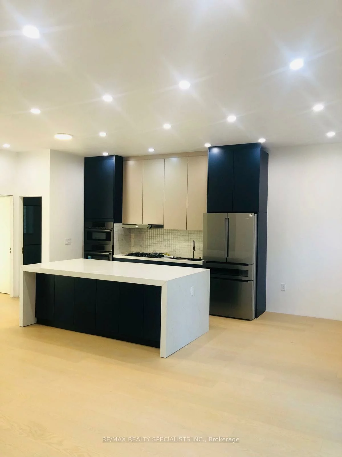65, Bexhill, Clairlea-Birchmount, Toronto