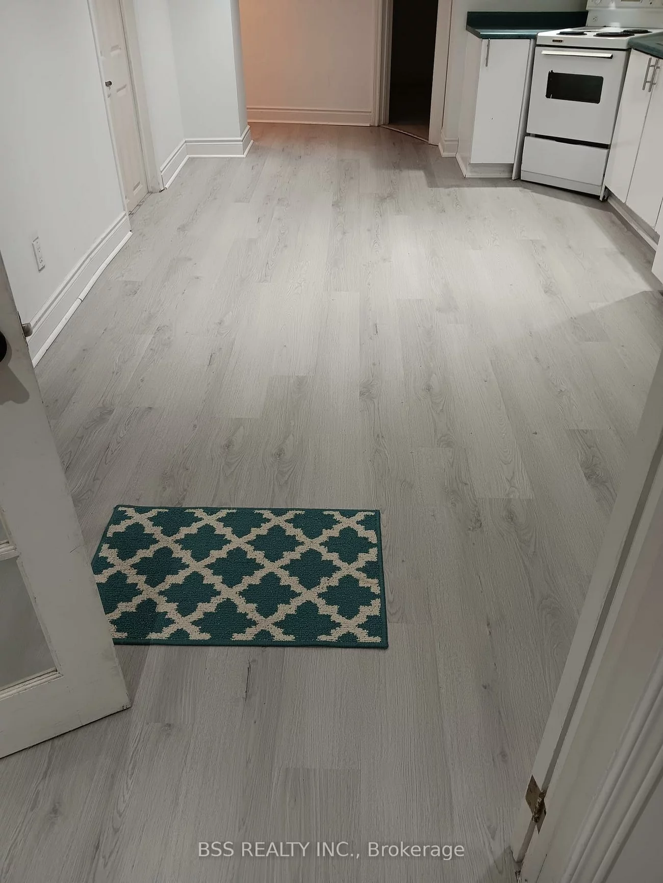88, Southampton, Eglinton East, Toronto