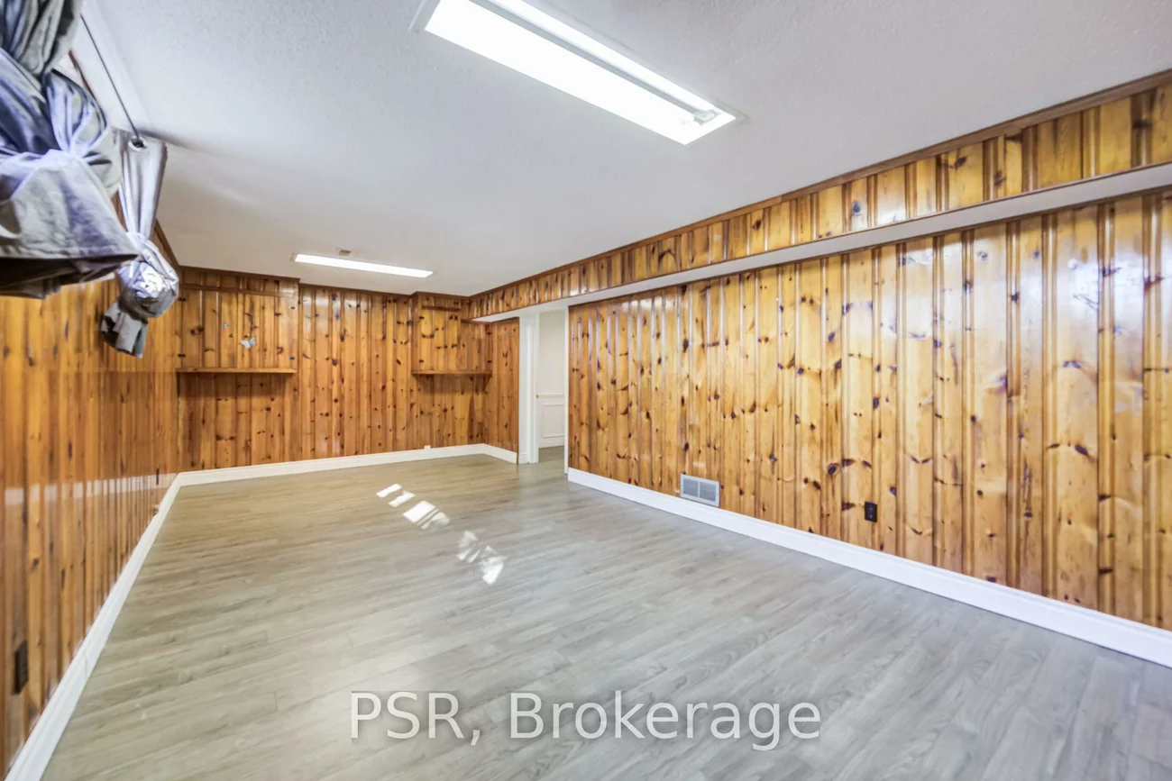53, Marcos, Bendale, Toronto