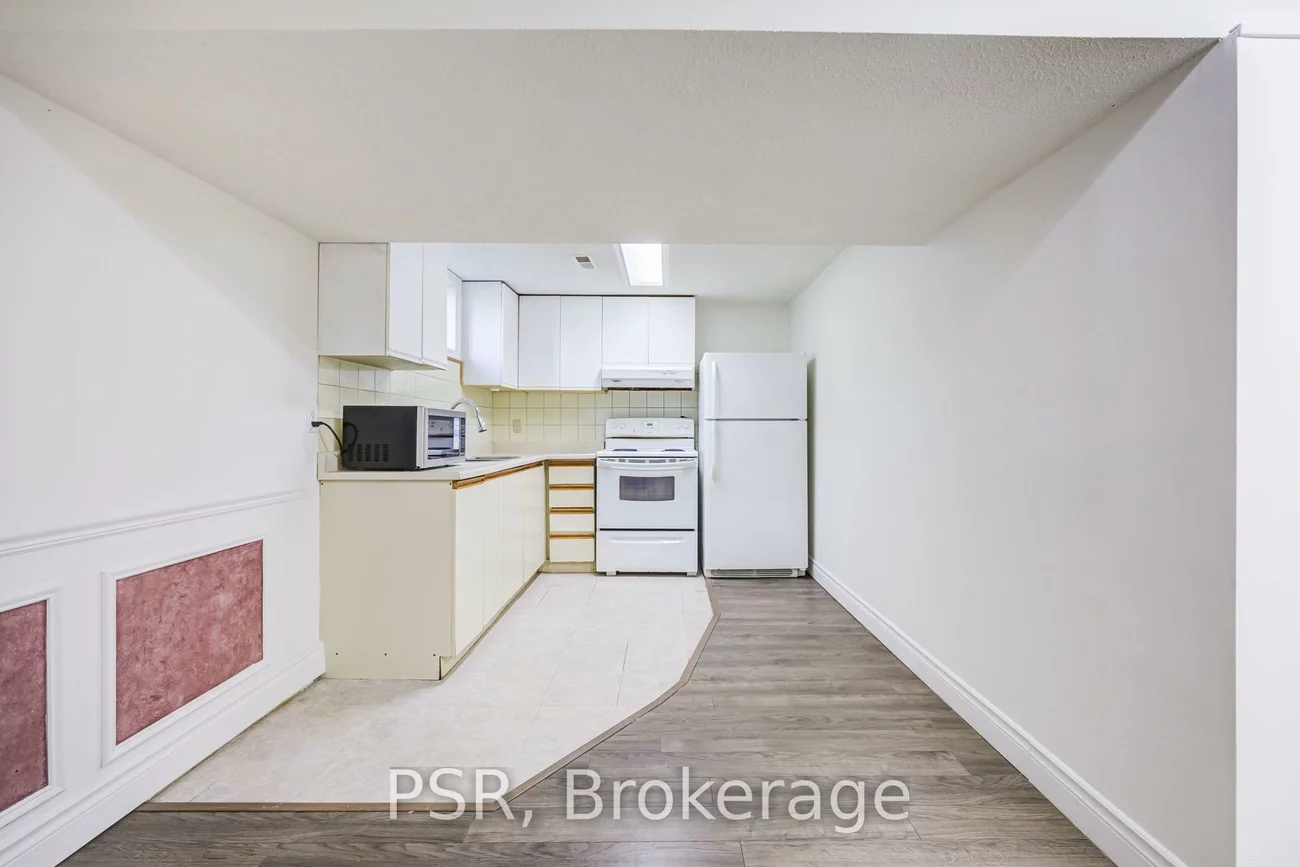 53, Marcos, Bendale, Toronto