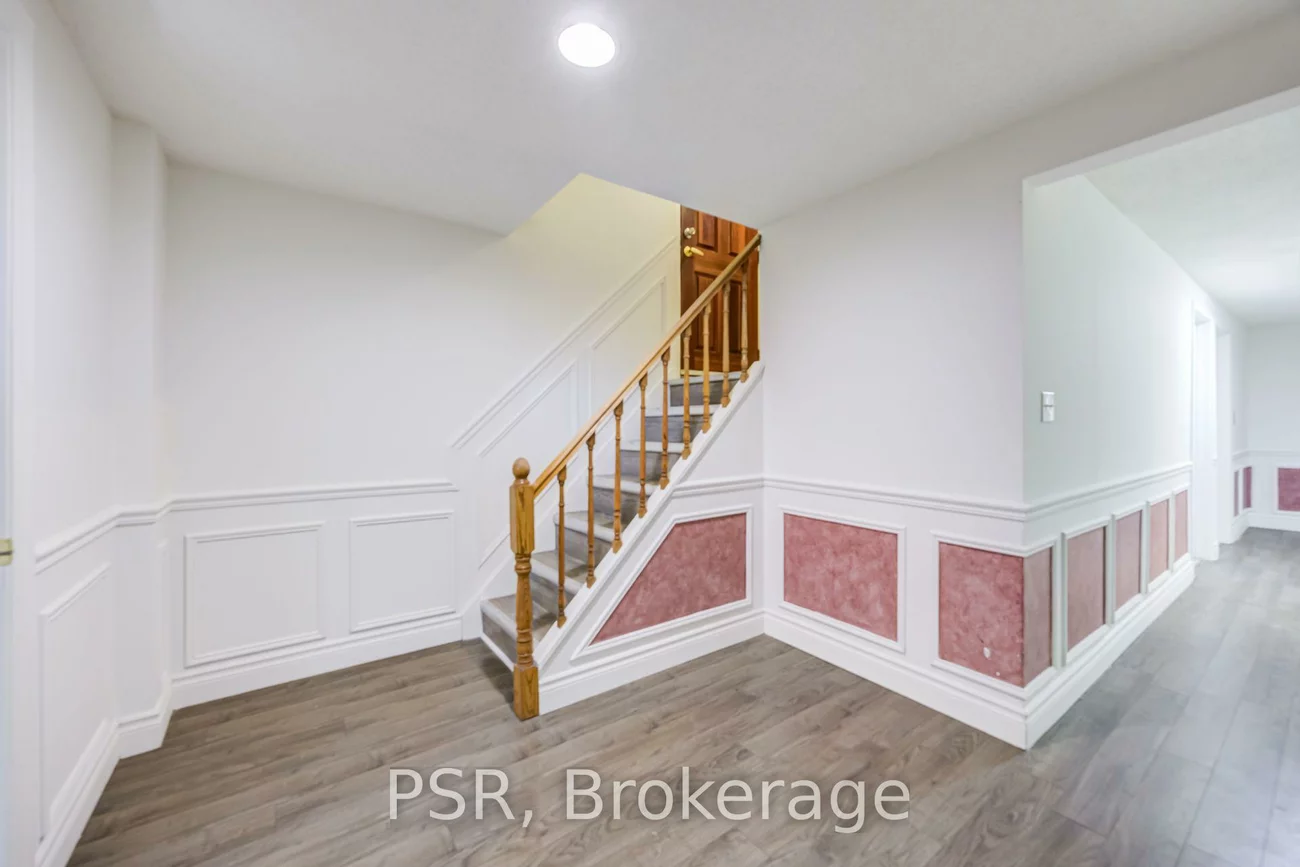 53, Marcos, Bendale, Toronto