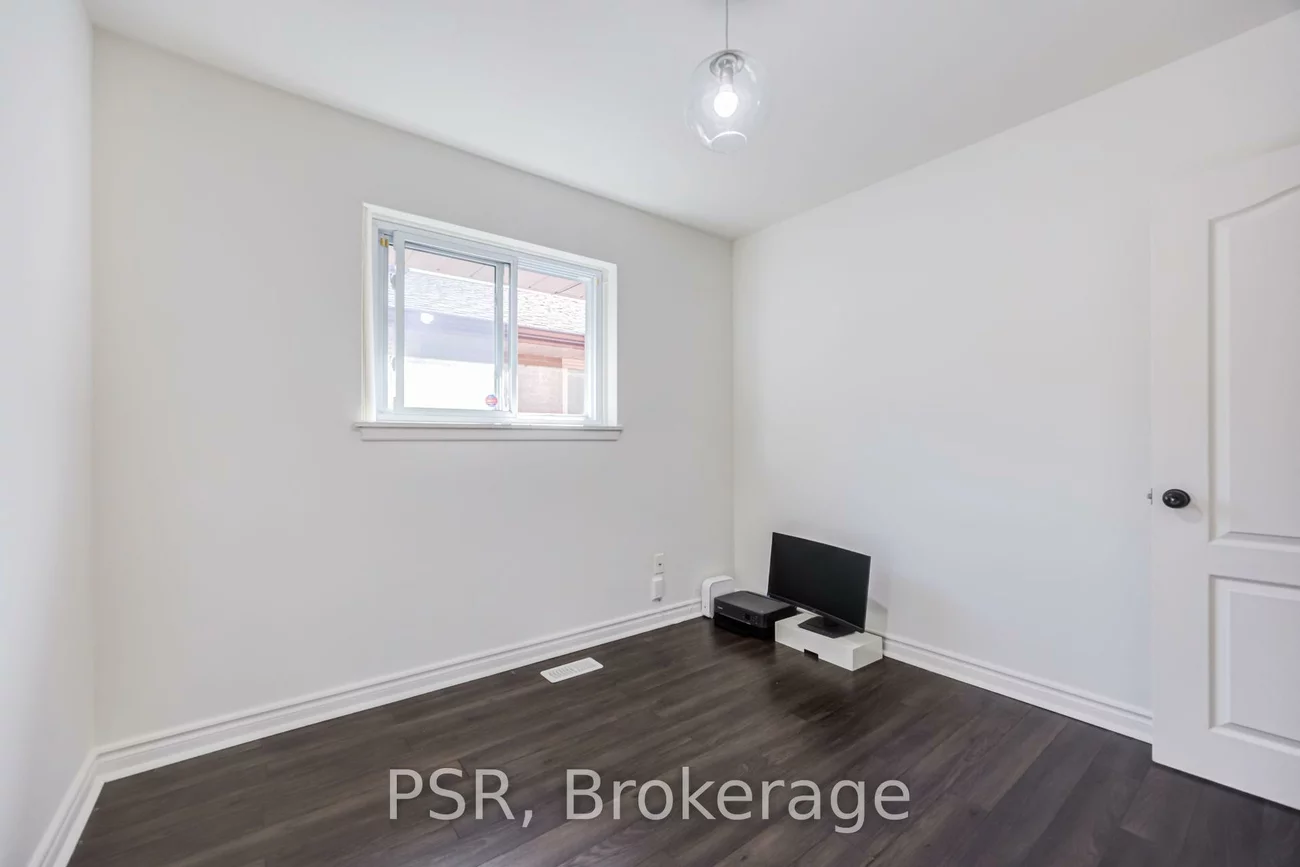 53, Marcos, Bendale, Toronto