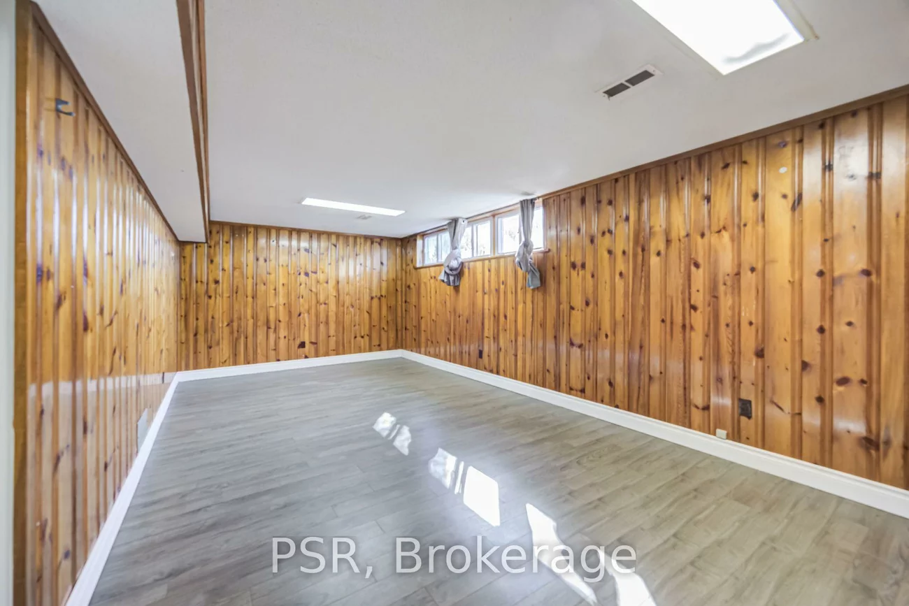 53, Marcos, Bendale, Toronto