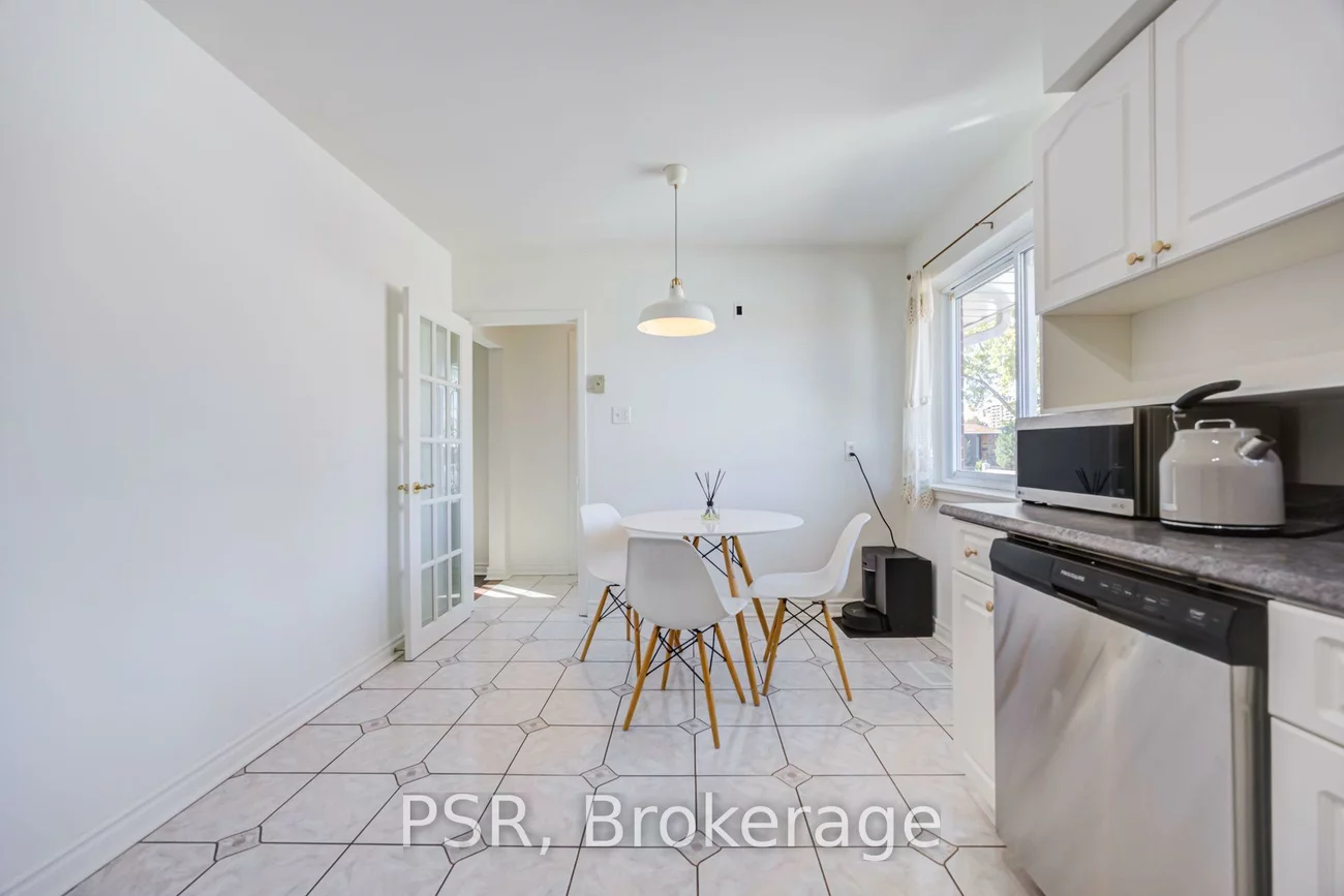53, Marcos, Bendale, Toronto