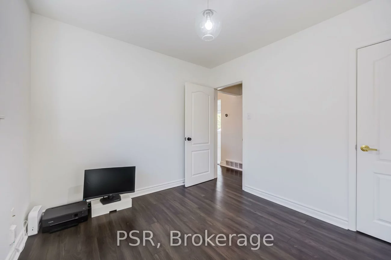 53, Marcos, Bendale, Toronto