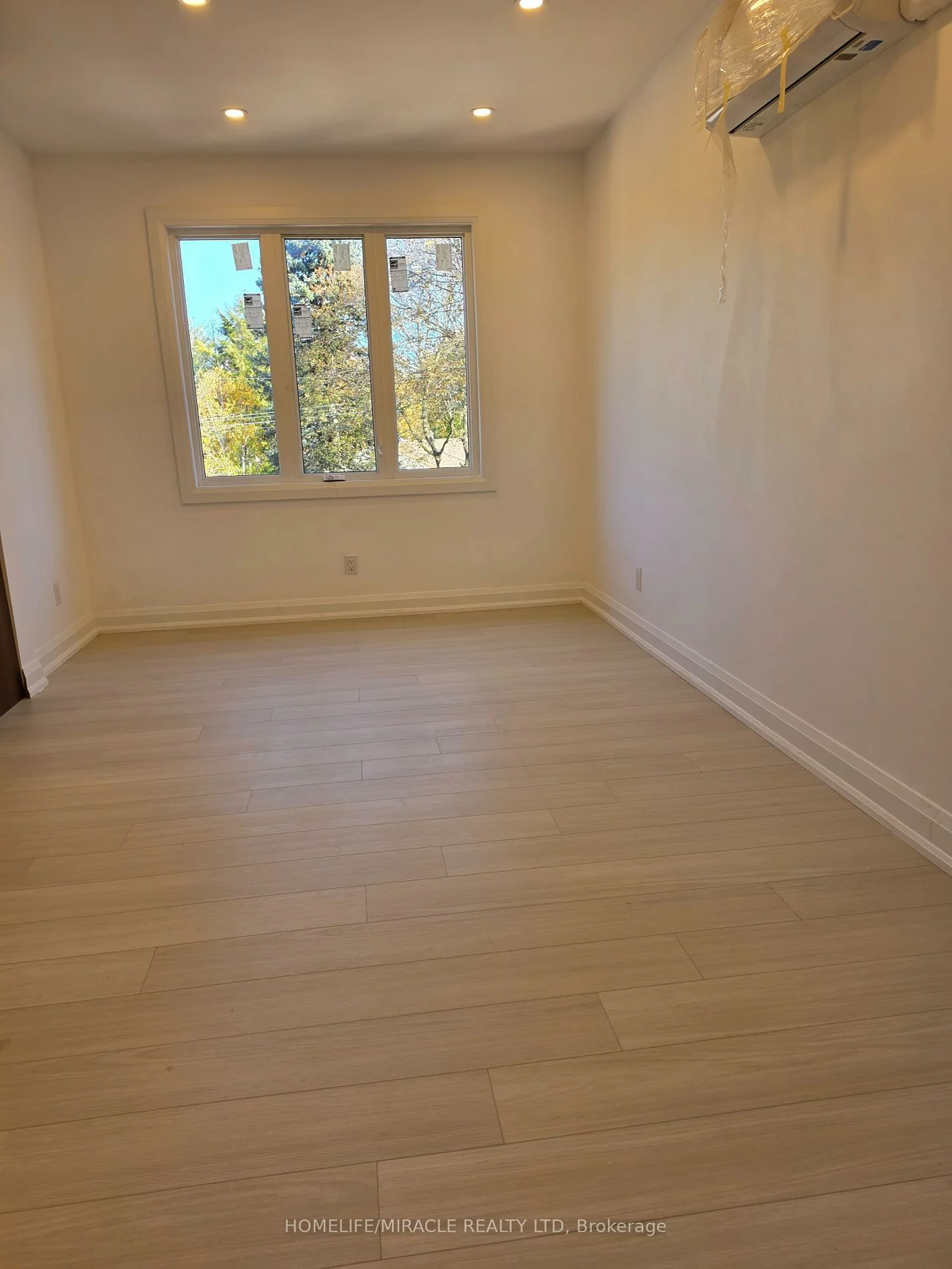 22, Rossander, Bendale, Toronto