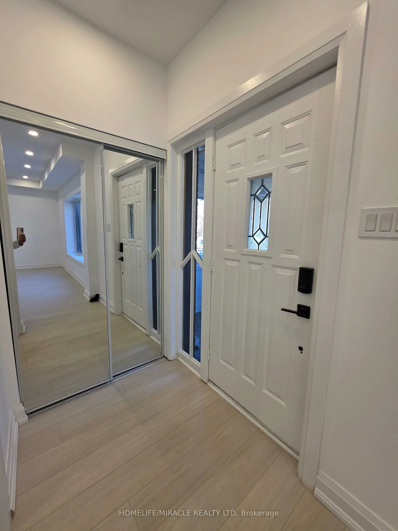 22, Rossander, Bendale, Toronto