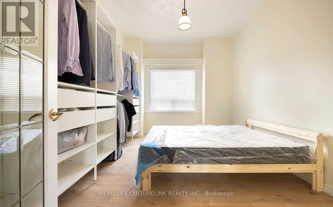 319, Concord, Dovercourt-Wallace Emerson-Junction, Toronto