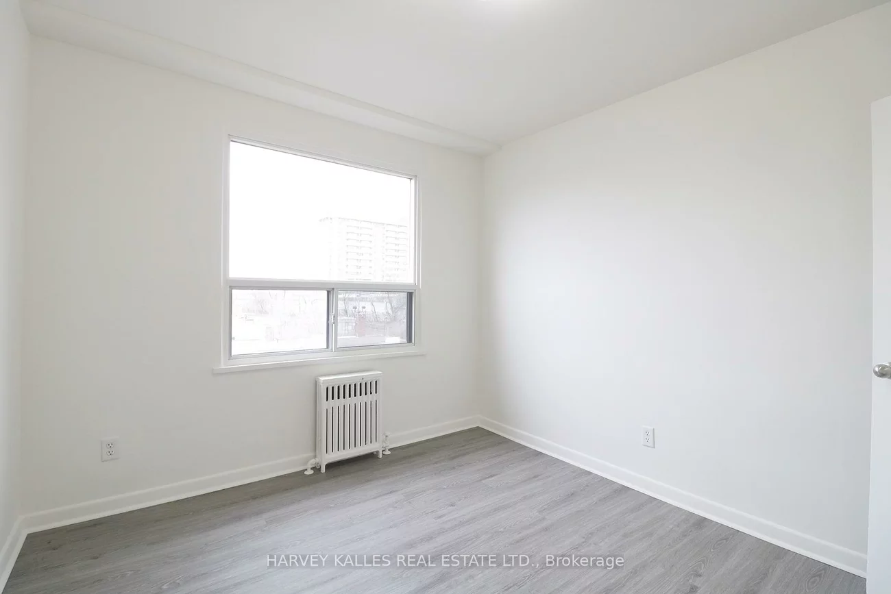 500, Gilbert, Caledonia-Fairbank, Toronto