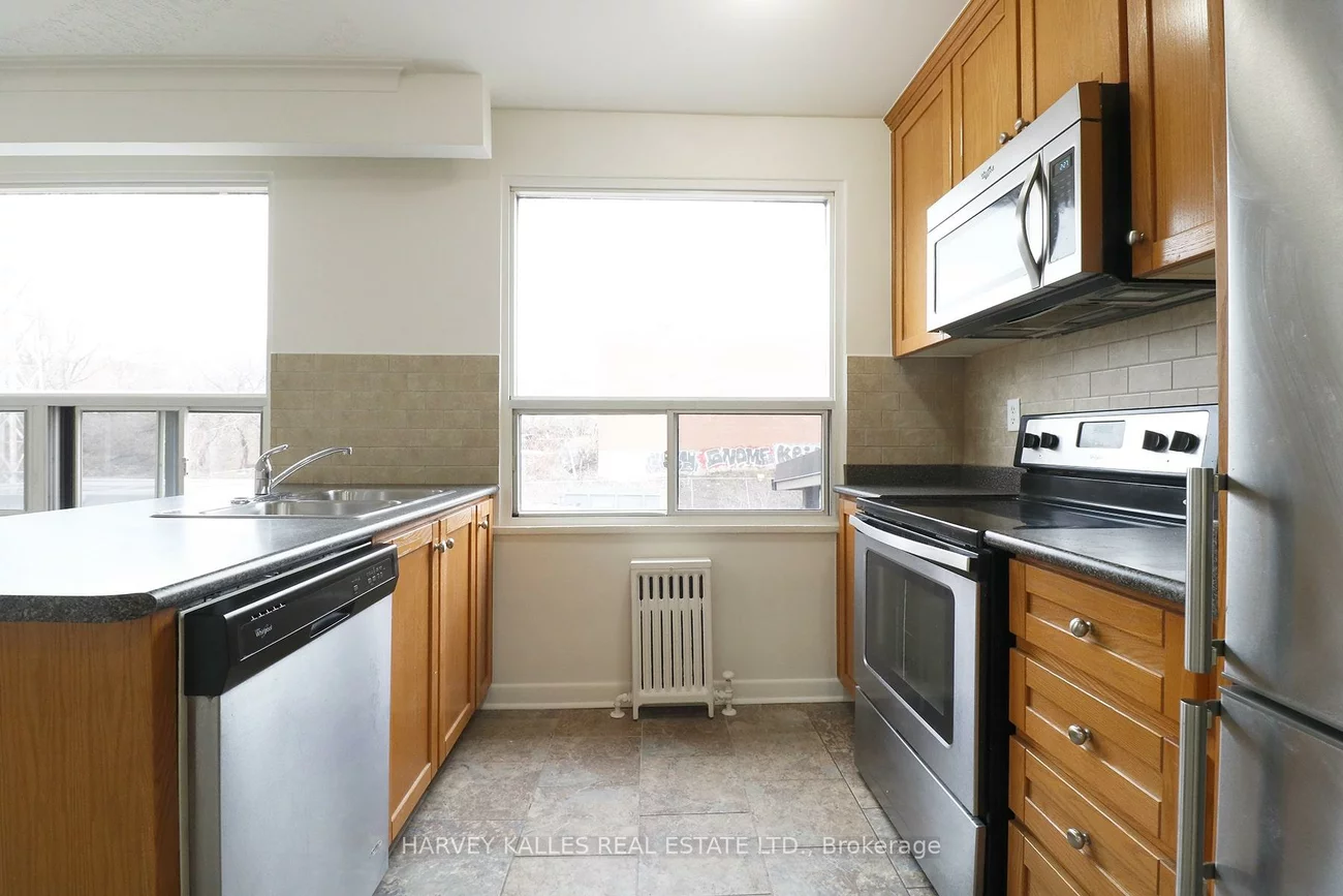 500, Gilbert, Caledonia-Fairbank, Toronto