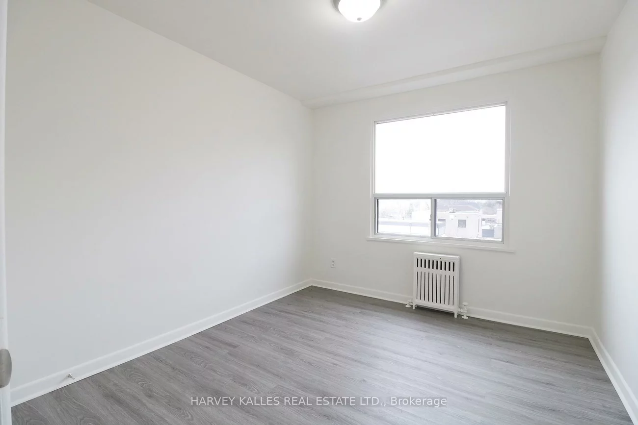 500, Gilbert, Caledonia-Fairbank, Toronto