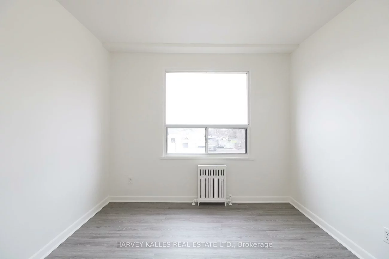 500, Gilbert, Caledonia-Fairbank, Toronto