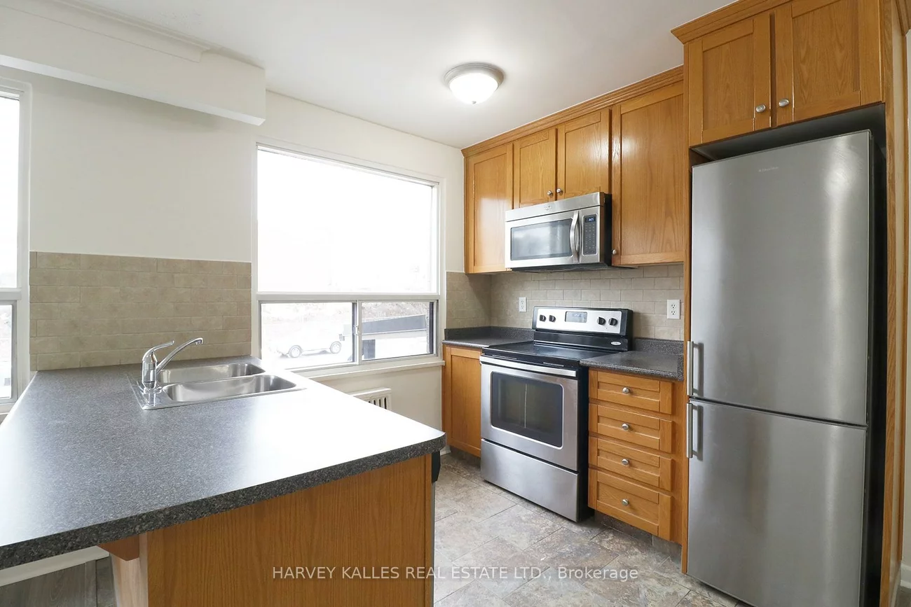 500, Gilbert, Caledonia-Fairbank, Toronto