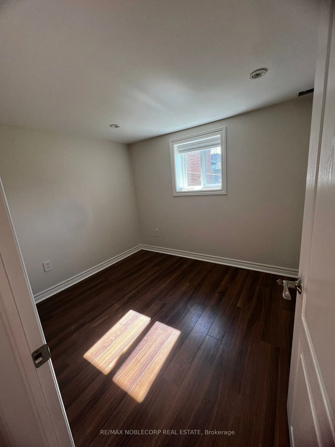16, Little, Briar Hill-Belgravia, Toronto