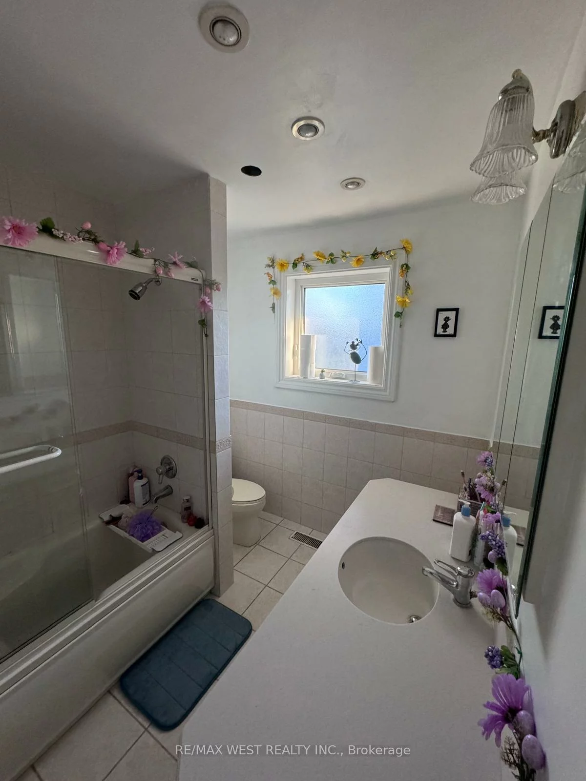19, Robinglade, Eringate-Centennial-West Deane, Toronto
