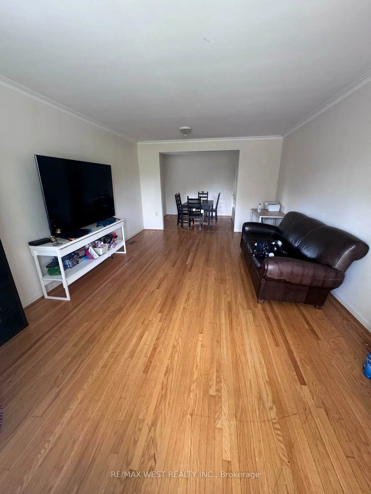 19, Robinglade, Eringate-Centennial-West Deane, Toronto