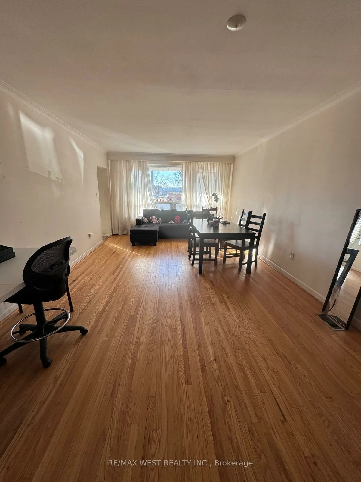 19, Robinglade, Eringate-Centennial-West Deane, Toronto