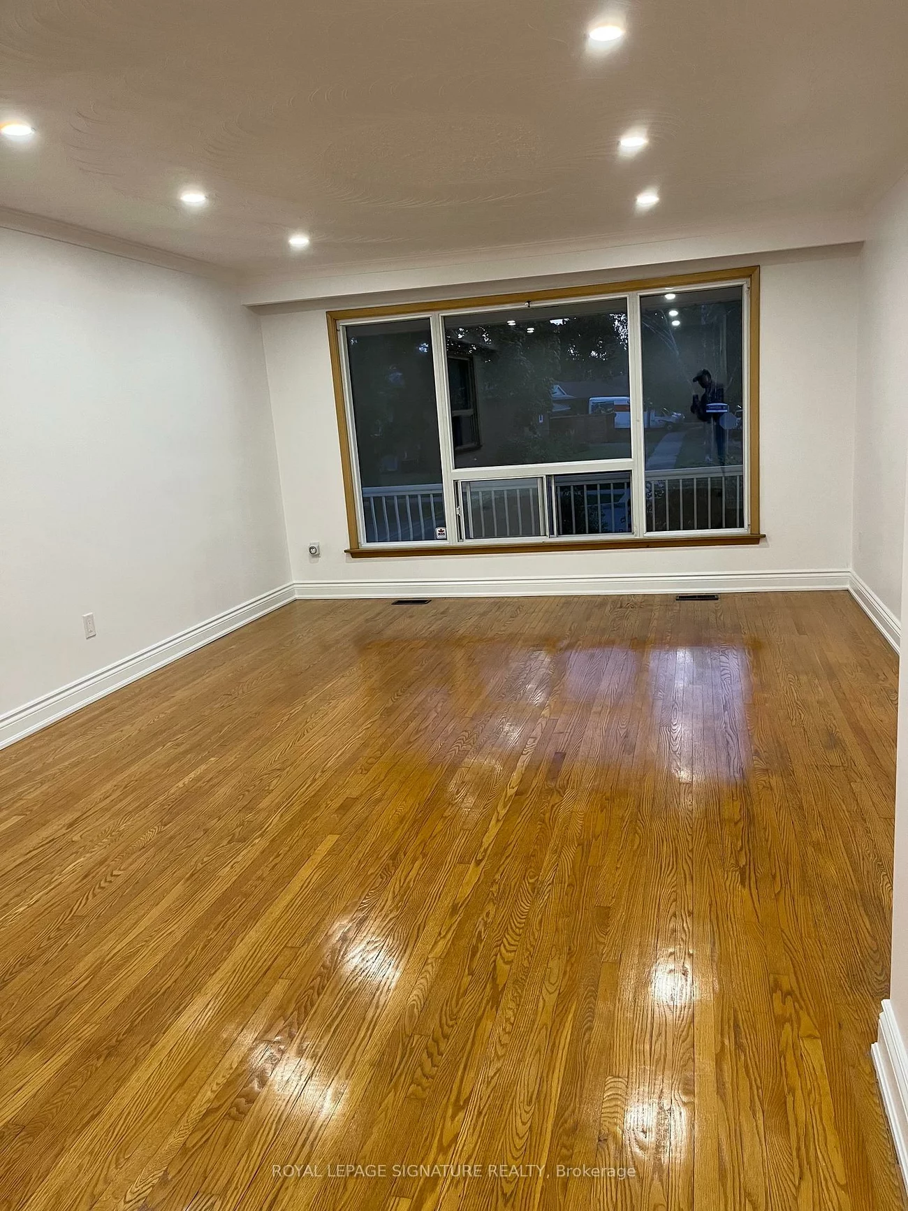 17, Swordbill, Edenbridge-Humber Valley, Toronto