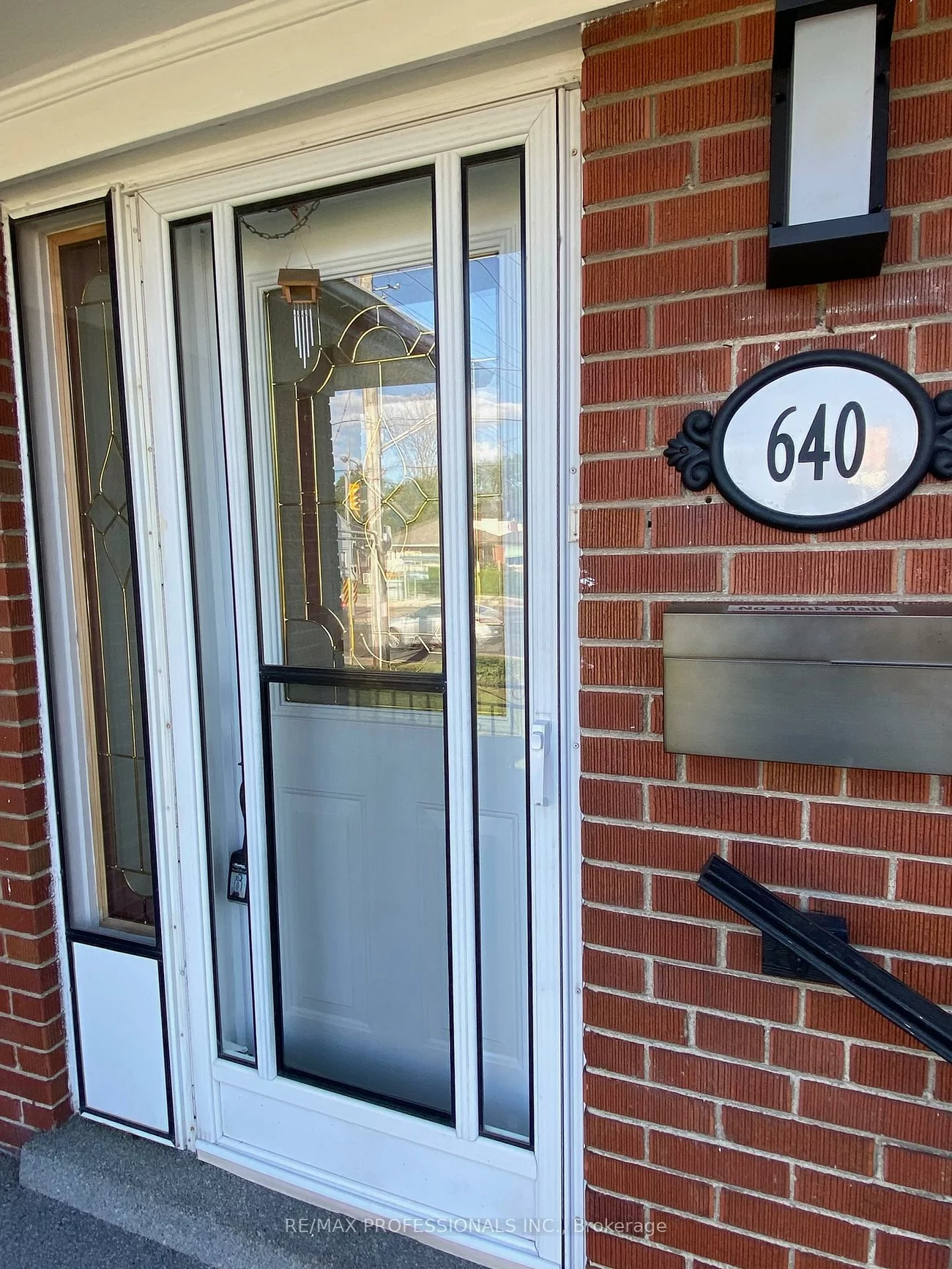 640, Brown's, Alderwood, Toronto