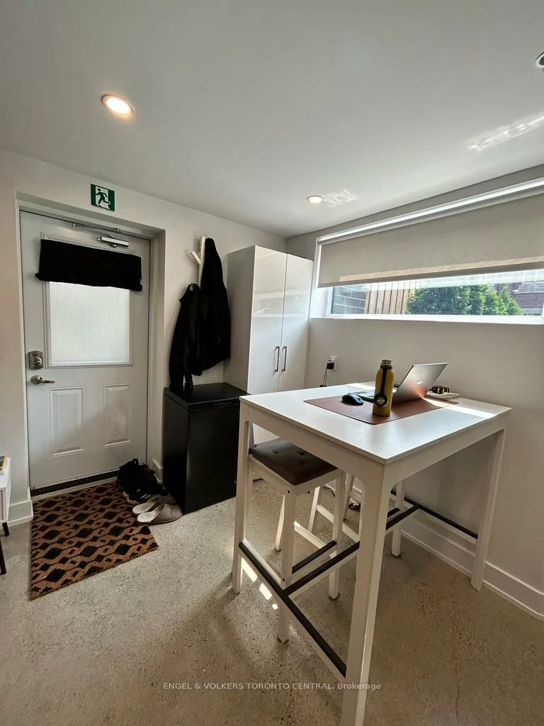 1555, Bloor, High Park-Swansea, Toronto