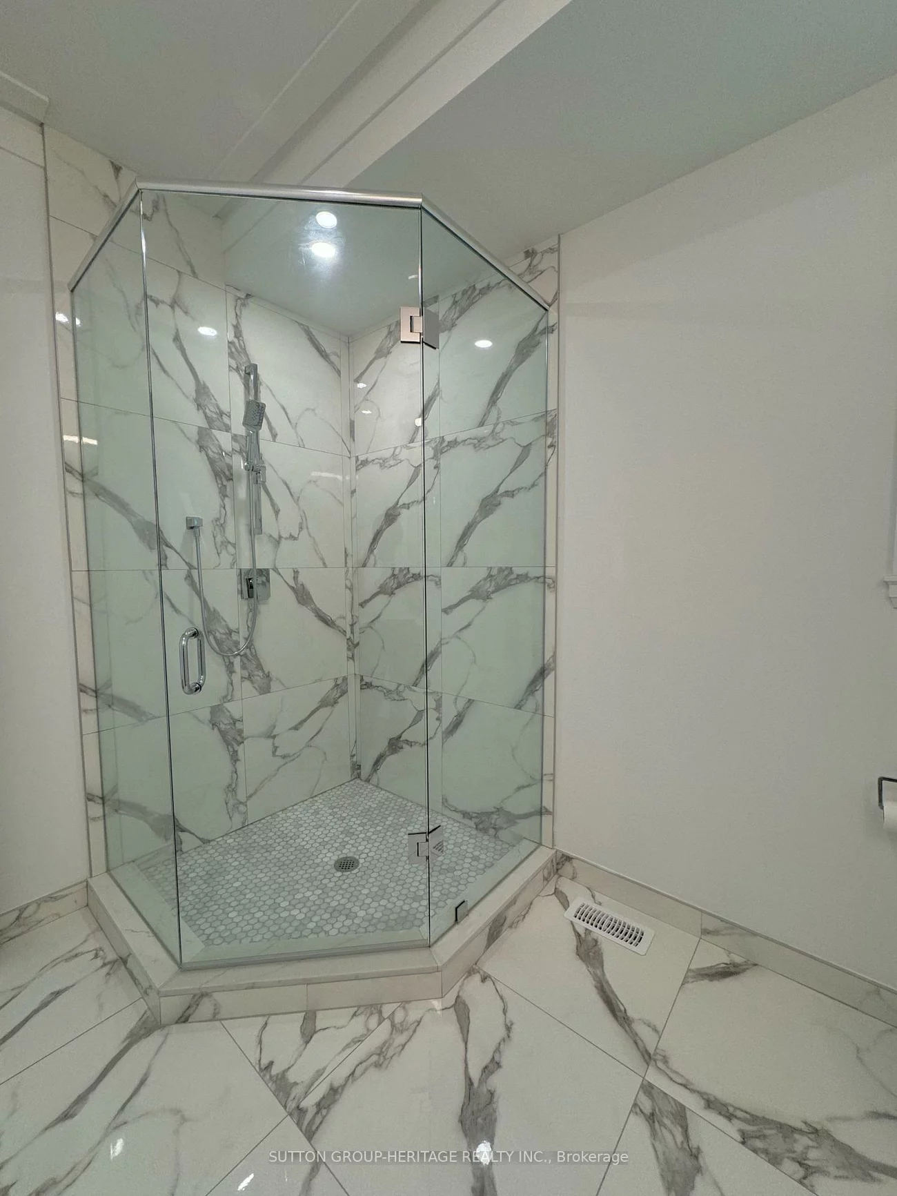25, St Gaspar, Humber Summit, Toronto