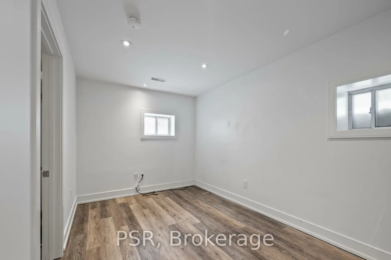 965, Briar Hill, Briar Hill-Belgravia, Toronto
