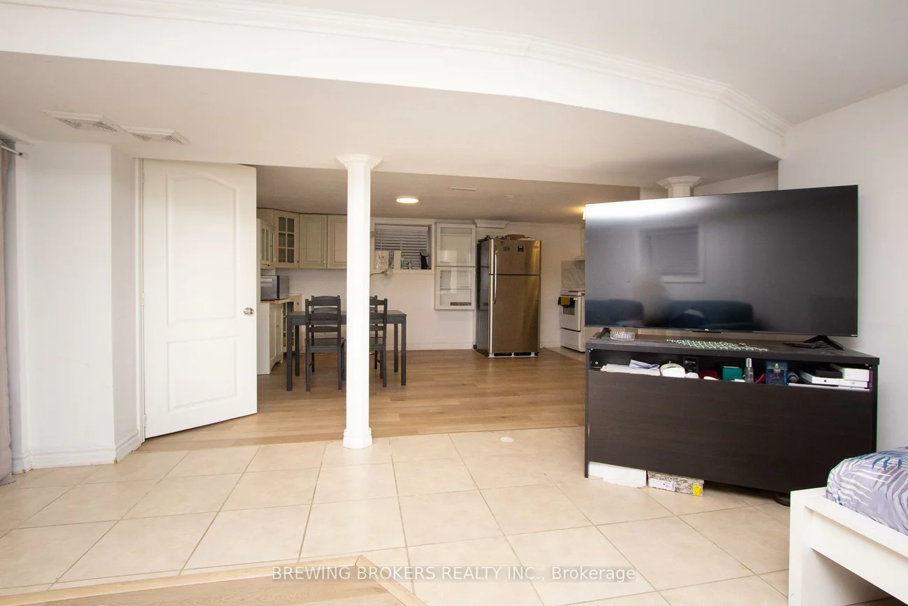 62, Culnan, Islington-City Centre West, Toronto