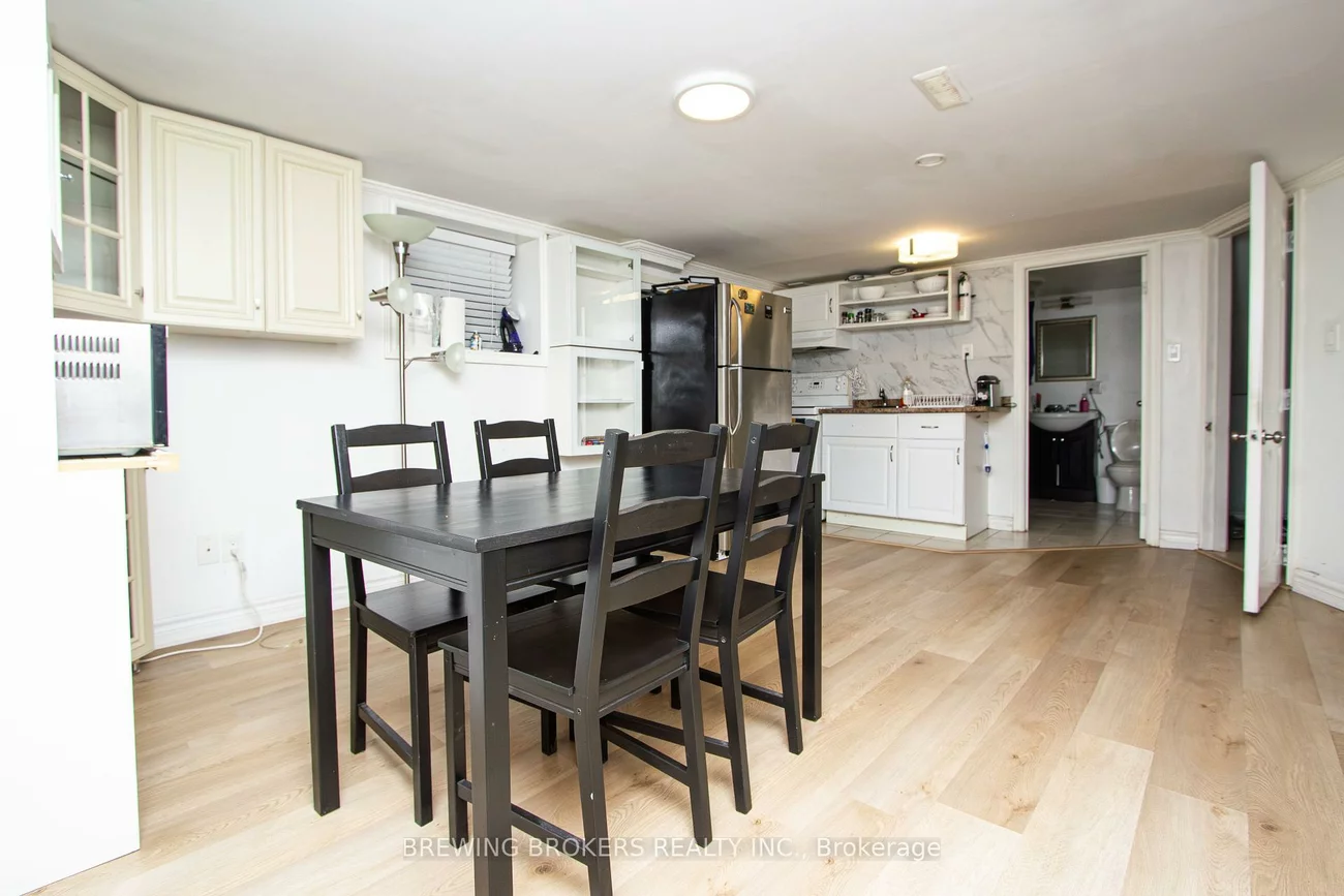 62, Culnan, Islington-City Centre West, Toronto