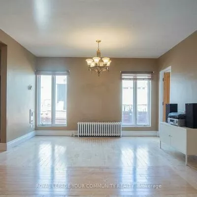 2396, Dufferin, Briar Hill-Belgravia, Toronto