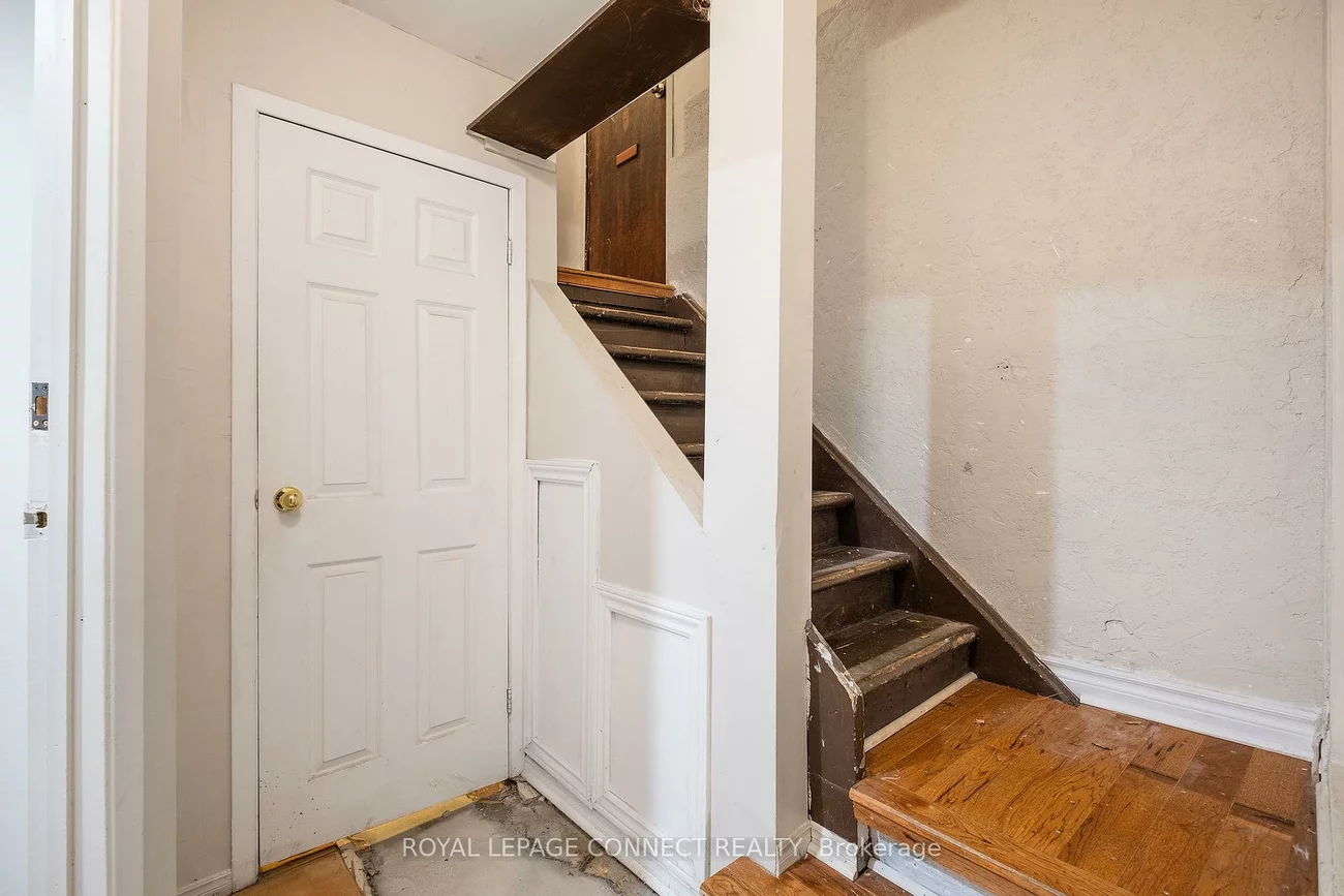 116, Medland, Junction Area, Toronto