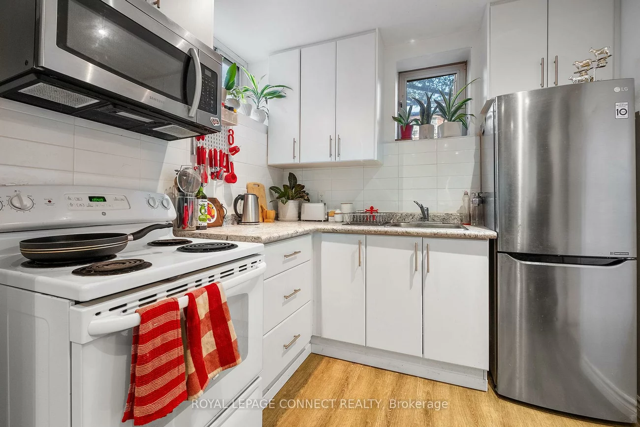 116, Medland, Junction Area, Toronto