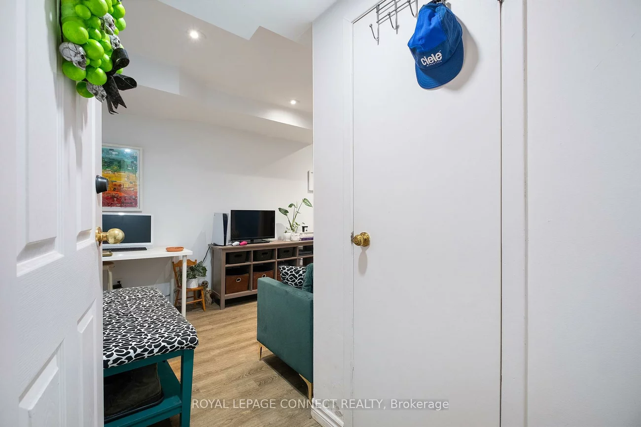 116, Medland, Junction Area, Toronto