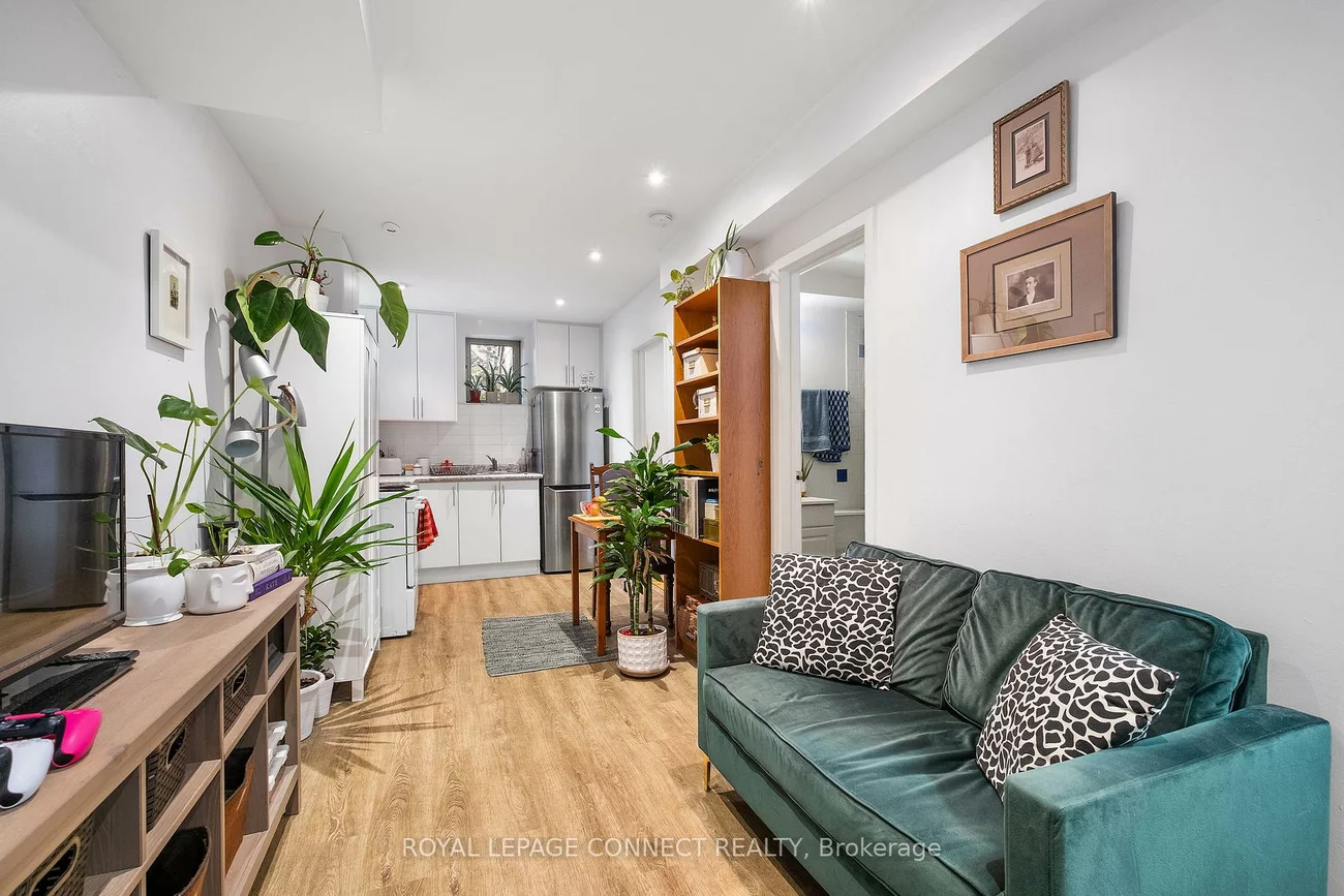 116, Medland, Junction Area, Toronto