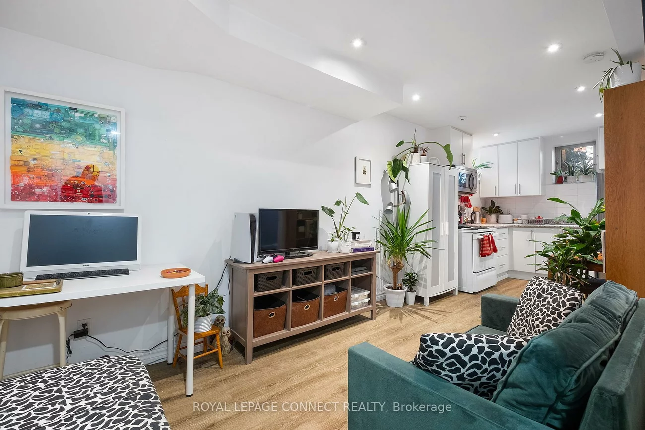 116, Medland, Junction Area, Toronto