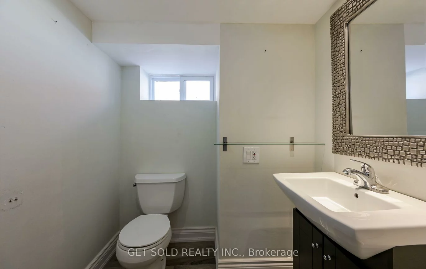 947, Islington, Stonegate-Queensway, Toronto