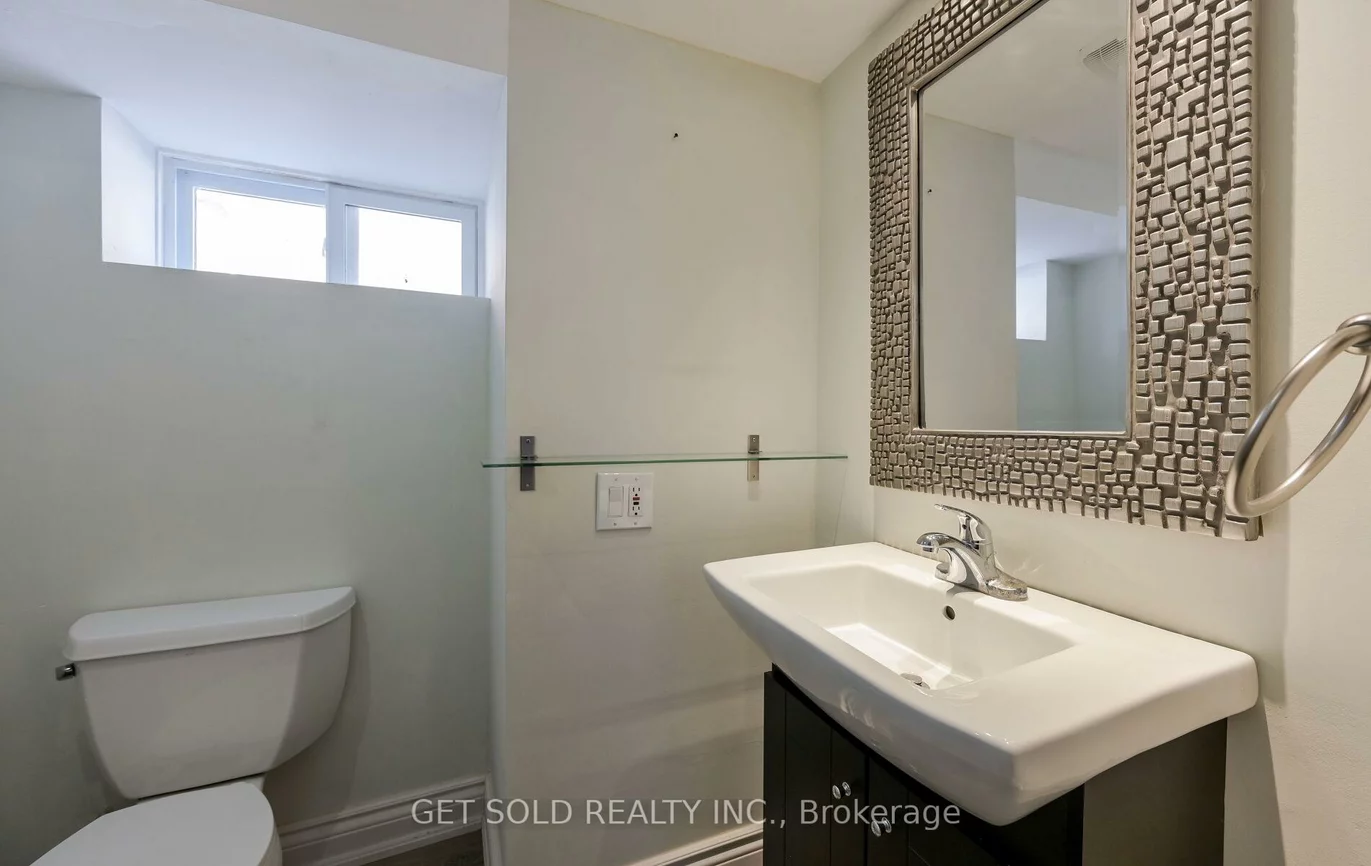 947, Islington, Stonegate-Queensway, Toronto