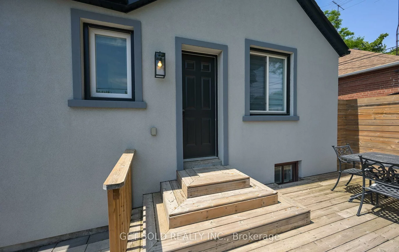947, Islington, Stonegate-Queensway, Toronto