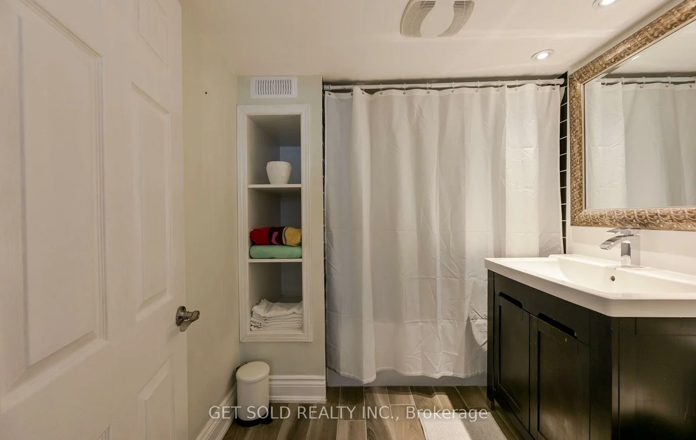 947, Islington, Stonegate-Queensway, Toronto