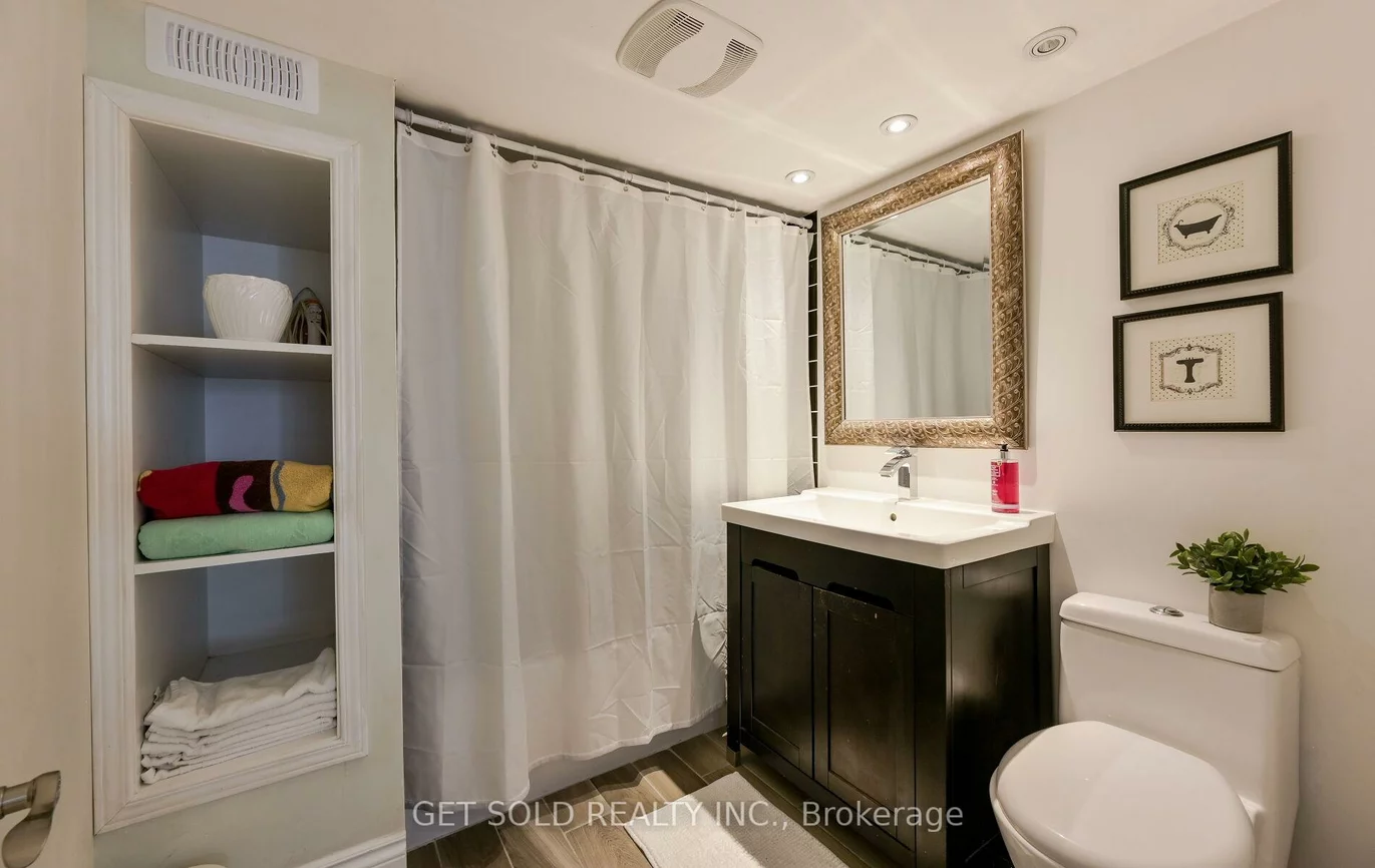 947, Islington, Stonegate-Queensway, Toronto