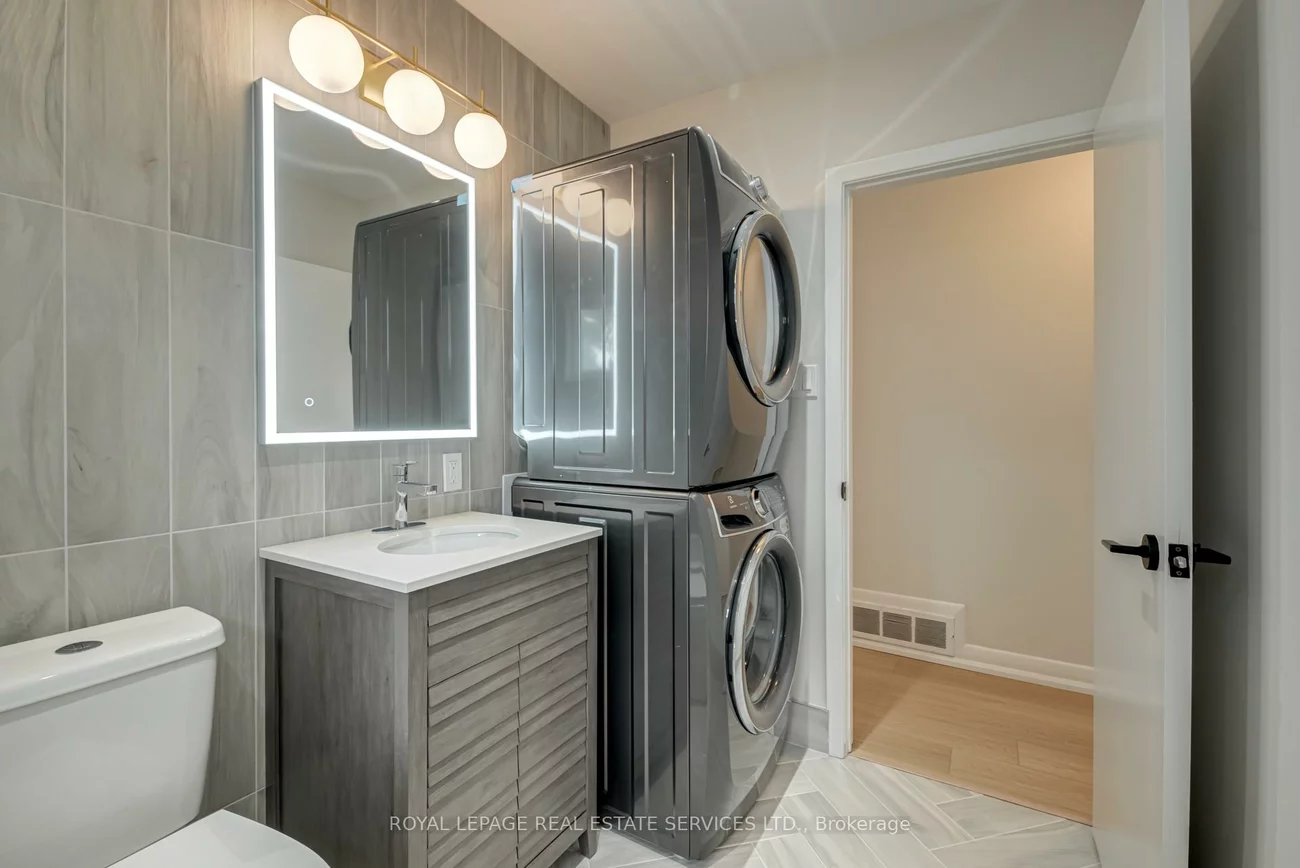 18, Puckeridge, Eringate-Centennial-West Deane, Toronto