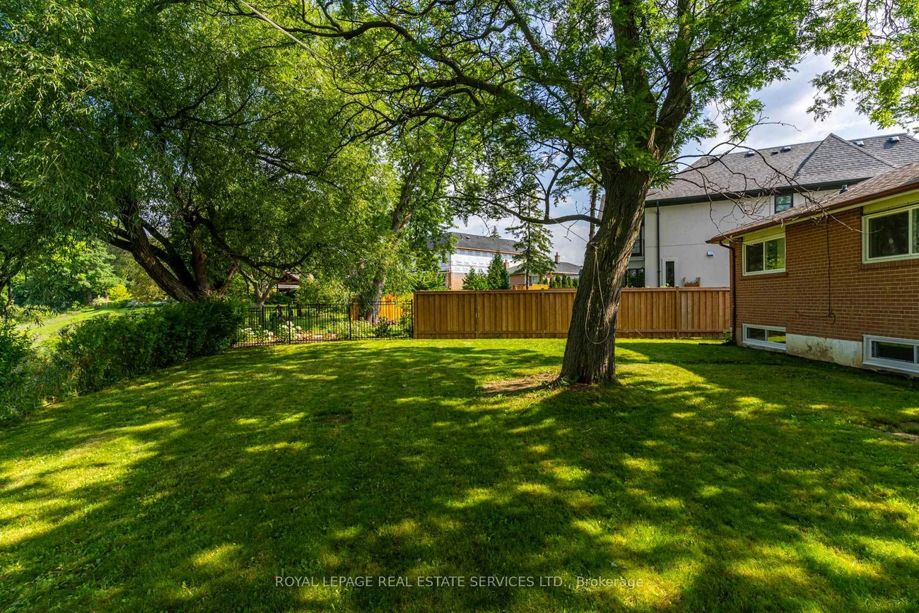 18, Puckeridge, Eringate-Centennial-West Deane, Toronto