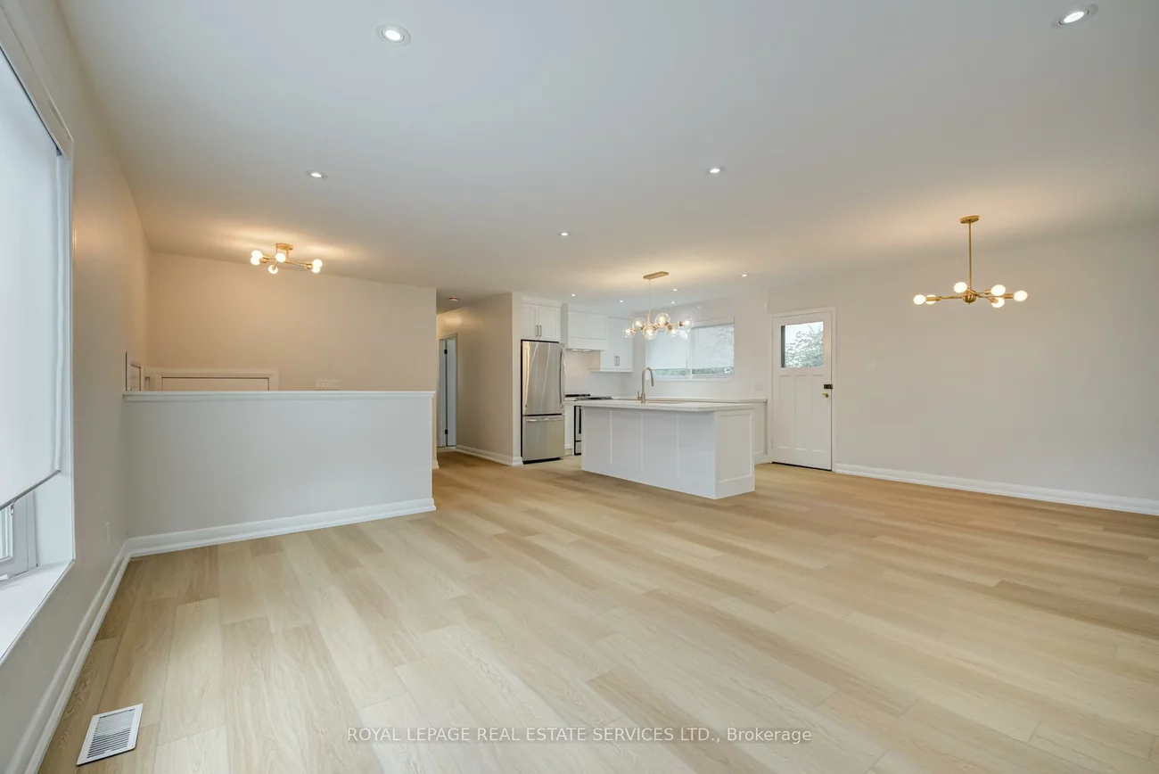18, Puckeridge, Eringate-Centennial-West Deane, Toronto
