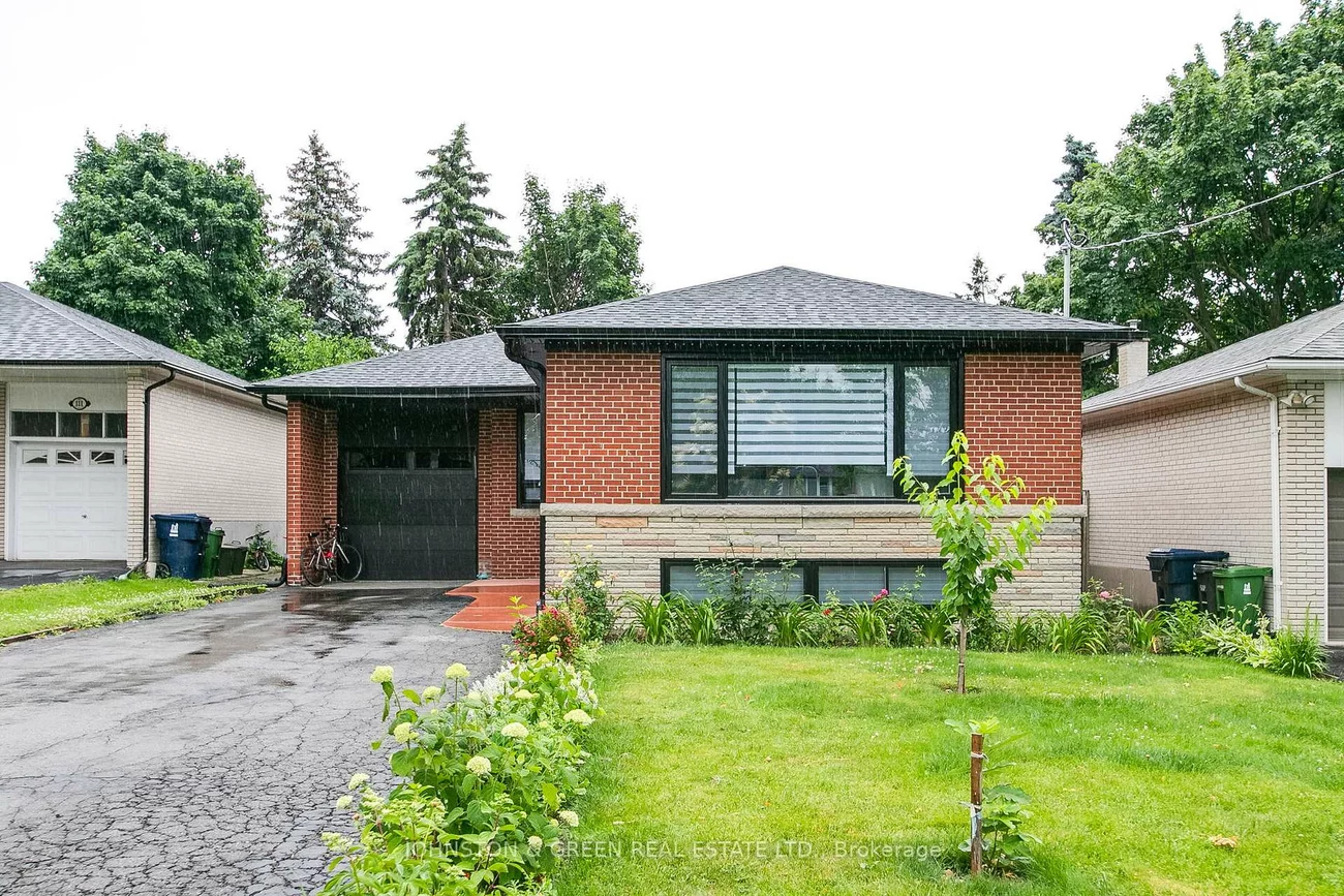 113, Westway, Willowridge-Martingrove-Richview, Toronto