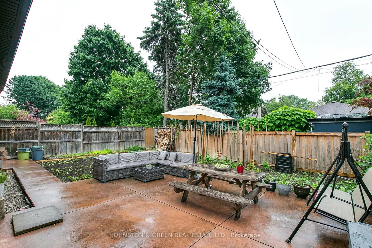 113, Westway, Willowridge-Martingrove-Richview, Toronto