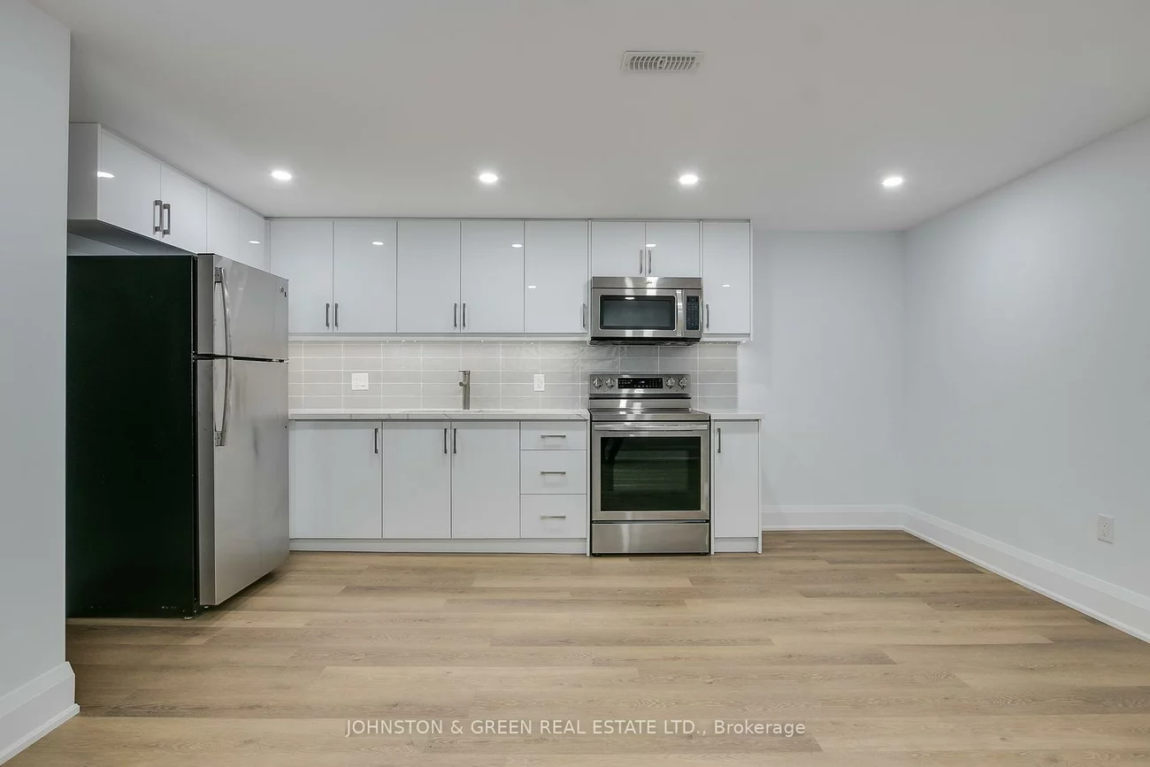 113, Westway, Willowridge-Martingrove-Richview, Toronto