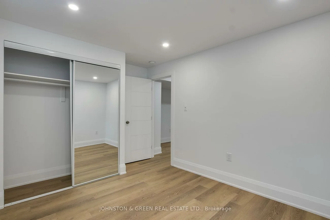 113, Westway, Willowridge-Martingrove-Richview, Toronto
